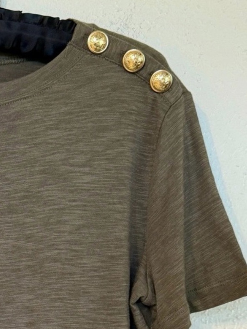 EXPRESS Olive Green Crew‎ Neck Tee with Gold Military Button Detail Sz S NWT